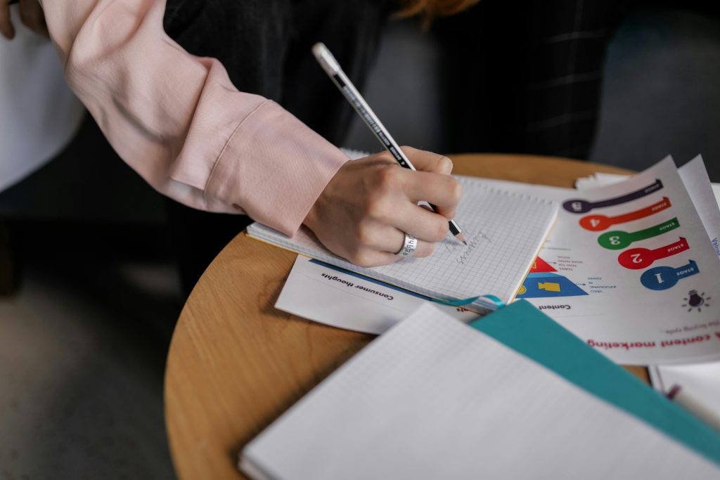 Is My Child Making Progress? A Parent’s Guide to Understanding ABA Data and Daily Notes